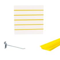 Painel Canaletado Branco em Mdf 0,61 x 0,61m com Perfil Pvc Amarelo e 20 Ganchos de 15cm Zincado Painel Canaletado Branco em Mdf 0,61 x 0,61m com Perfil Pvc Amarelo e 20 Ganchos de 15cm Zincado