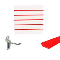 Painel Canaletado Branco em Mdf 0,61 x 0,61m com Perfil Pvc Vermelho e 20 Ganchos de 5cm Zincado Painel Canaletado Branco em Mdf 0,61 x 0,61m com Perfil Pvc Vermelho e 20 Ganchos de 5cm Zincado