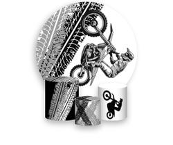 Painel De Festa Redondo 1,50x1,50 + Trio De Capas Cilindro -Motocross Preto e Branco Motoqueiro 004 Painel De Festa Redondo 1,50x1,50 + Trio De Capas Cilindro -Motocross Preto e Branco Motoqueiro 004