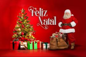 Painel de Tecido Sublimado Feliz Natal Papai Noel Presentes na Arvore de Natal - Fabrika de Festa