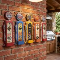 Painel Decorativo Metalico Posto Gasolina Antigo Abridor Tampinha Bebida Quadro Enfeite Parede Top