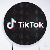 Painel Decorativo para Festa 1,30x1,30 metros Vesti Fácil com Elástico TikTok - Fera Print