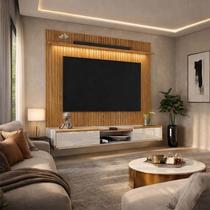 Painel Évora para TV 75” com Bancada Atlas 180cm Lukaliam Jequitiba Ripado 3D/Off White Painel Évora para TV 75” com Bancada Atlas 180cm Lukaliam Jequitiba Ripado 3D/Off White
