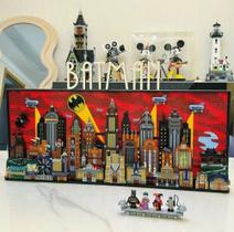 Painel gotham city batman para montar com 4210 peças marca mega