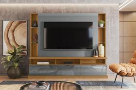 Painel Home Vigo 2024 P/ TVs Até 70" 3 Portas e Prateleiras p/ Itens - Jequitiba/Cinza Perolizado