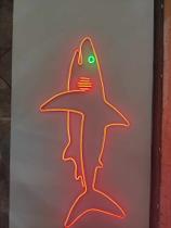 painel neon led tubarâo - lugonsig