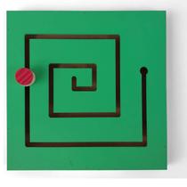 Painel psicomotor linhas vazadas quadrado