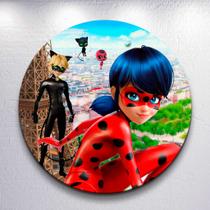 Painel Redondo Heroina Joaninha Capa Sublimada de Festa Tamanho Grande ou Mini Decoração Vermelha