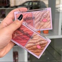 Paleta de blush com iluminador