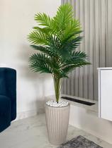 Palmeira Artificial Grande 24 Folhas Com Vaso Romano Pedra - Palmeira Artificial Grande 24 Folhas Com Vaso Romano Pedra -