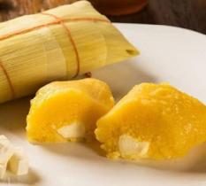 Pamonha de Doce com Queijo