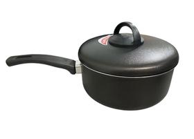 Panela 20cm antiaderente preto tampa com saida de vapor Panela 20cm antiaderente preto tampa com saida de vapor