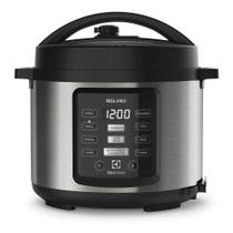 Panela de Pressão Elétrica Electrolux por Rita Lobo 5L Preta Experience Digital (PCC15) Panela de Pressão Elétrica Electrolux por Rita Lobo 5L Preta Experience Digital (PCC15)
