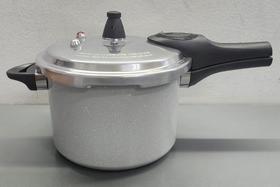 Panela de Pressão Gris com Indução 4,2L Brinox