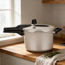 Panela De Pressão MTA 4,5 Litros Antiaderente Com Visor De Vidro Temperado E Fechamento Externo Original NF Panela De Pressão MTA 4,5 Litros Antiaderente Com Visor De Vidro Temperado E Fechamento Externo Original NF