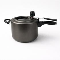 Panela de Pressão MTA 4,5 Litros Grafite com Visor de Vidro e Dupla Válvula de Segurança Panela de Pressão MTA 4,5 Litros Grafite com Visor de Vidro e Dupla Válvula de Segurança