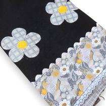 Pano de prato preto com barrado floral e Flores em aplique