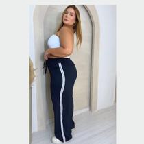 Pantalona Feminina Plus Size Esportiva Listras Laterais com Estilo e Conforto Crepe Duna 44 ao 54 Pantalona Feminina Plus Size Esportiva Listras Laterais com Estilo e Conforto Crepe Duna 44 ao 54
