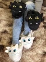 Pantufa adulto e infantil do dragão