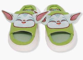 Pantufa Chinelo Nuvem Disney Mandalorian Grogu licenciada Tamanho: 33/35Cor:verde