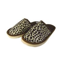 Pantufa de poliéster estampa oncinha juvenil e adulto Pantufa de poliéster estampa oncinha juvenil e adulto
