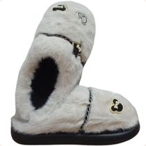 Pantufa Feminina Pelúciada Com Detalhes Decorativos REF. PTF06151 Pantufa Feminina Pelúciada Com Detalhes Decorativos REF. PTF06151