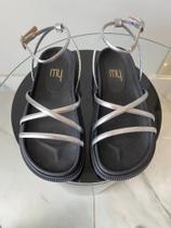 Papete flatform tratorada tiras cruzadas prata textura Papete flatform tratorada tiras cruzadas prata textura