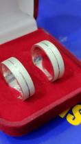Par Alianças 6 mm Fosca com Risco Casal Prata 950 Namoro ,Compromisso, Noivado Par Alianças 6 mm Fosca com Risco Casal Prata 950 Namoro ,Compromisso, Noivado