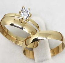 Par Alianças de Casamento Banhada á ouro 18k Com solitário Par Alianças de Casamento Banhada á ouro 18k Com solitário