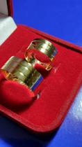 Par Casal Alianças Lisas Com Riscos Ouro 18 Kilates Casamento 8 mm 12 gramas Par Casal Alianças Lisas Com Riscos Ouro 18 Kilates Casamento 8 mm 12 gramas