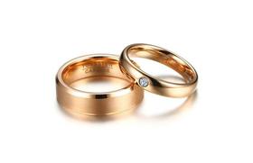 Par de Alianças de Tungstênio Banhadas a Ouro Rose - Feminina e Masculina Par de Alianças de Tungstênio Banhadas a Ouro Rose - Feminina e Masculina