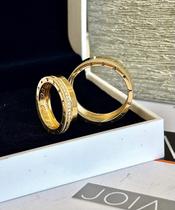 Par de Aliancas em Ouro 18K colecao Allianze de 6mm com gravacao a laser nas laterais Par de Aliancas em Ouro 18K colecao Allianze de 6mm com gravacao a laser nas laterais