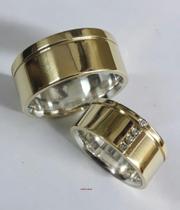 Par de Alianças Moedas Com Revestimento Interno em Prata Par de Alianças Moedas Com Revestimento Interno em Prata