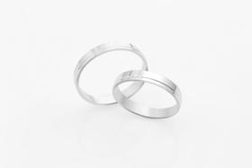 Par de alianças Prata 950 3mm, Quadrada, 1 Friso na Ponta Par de alianças Prata 950 3mm, Quadrada, 1 Friso na Ponta