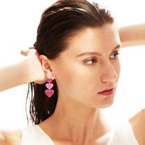 Par de Brincos 3 Corações Meninas Boneca Pendente Rosa