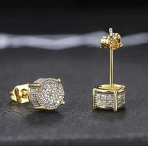 Par de brincos cravejado feminino - banhado a ouro 18k Par de brincos cravejado feminino - banhado a ouro 18k