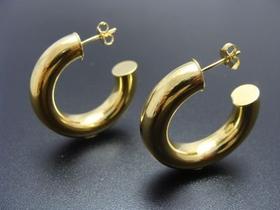 Par de Brincos Ouro 18 Kilates 7 Gramas 20 x 3mm Modelo Oca Par de Brincos Ouro 18 Kilates 7 Gramas 20 x 3mm Modelo Oca