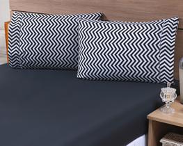 Par de Fronhas Avulsas 80x60cm Percal 100% Algodão 180 Fios Estampada Chevron c/ Barrado Par de Fronhas Avulsas 80x60cm Percal 100% Algodão 180 Fios Estampada Chevron c/ Barrado