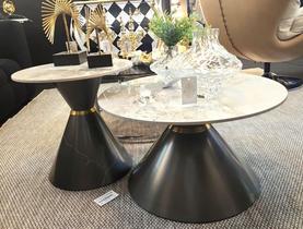 Par De Mesas Laterais Modernas Base Cone Metal Preto Luxuoso
