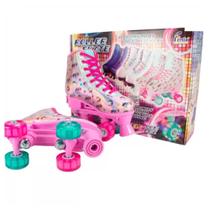 Par de Patins com Luz 4 Rodas Ajustáveis Tamanho 31 a 34 Azul Fenix Brinquedos Suporta até 70Kg - RL-10 Par de Patins com Luz 4 Rodas Ajustáveis Tamanho 31 a 34 Azul Fenix Brinquedos Suporta até 70Kg - RL-10