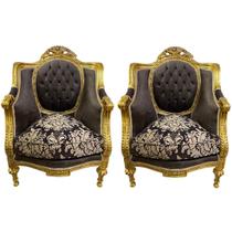 Par de Poltronas Clássicas Marrom com Dourado 111x77x82cm Ideal para Sala e Hall Par de Poltronas Clássicas Marrom com Dourado 111x77x82cm Ideal para Sala e Hall