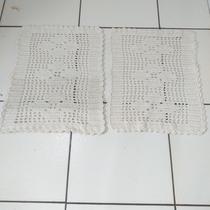 Par de Tapetes Retângulo 6 Rosas Branco Cru Crochê e Barbante Decoração Par de Tapetes Retângulo 6 Rosas Branco Cru Crochê e Barbante Decoração