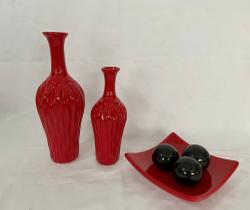 par de vasos com prato e bolas - ceramica - vermelho e preto