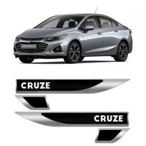 Par Emblema Lateral Resinado Paralama Chevrolet Gm Cruze