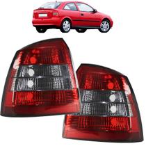 PAR Lanterna Traseira Astra Hatch 1999 2000 2001 2002 Cor FUMÊ