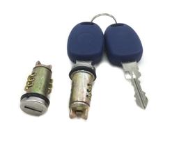 Par Miolos Cilindros Porta Dianteira Uno / Brava - 2004 até 2010 - Fiorino (Portas ou Baú) - 2004 até 2010 Par Miolos Cilindros Porta Dianteira Uno / Brava - 2004 até 2010 - Fiorino (Portas ou Baú) - 2004 até 2010