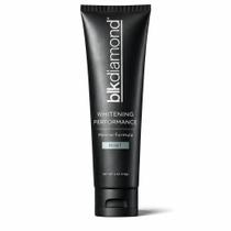 Pasta de Dente BLKDIAMOND Clareadora com Carvão Ativado e Menta 113ml Pasta de Dente BLKDIAMOND Clareadora com Carvão Ativado e Menta 113ml