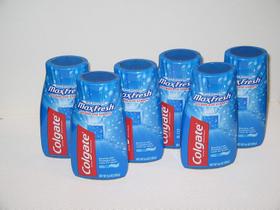 Pasta de dentes Colgate Maxfresh com Mini Breath Strips 135 mL (6 x 135 ml)