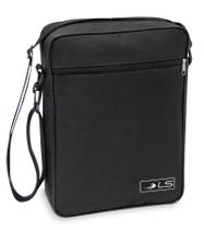 Pasta Escolar e Universitária LS PA5536 com alças tiracolo, alças de mão, 1 bolso frontal Pasta Escolar e Universitária LS PA5536 com alças tiracolo, alças de mão, 1 bolso frontal