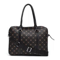 Pasta feminina em monograma